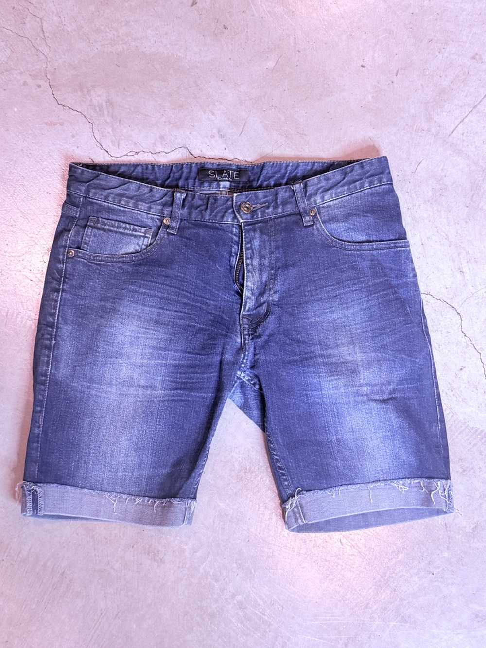 Slate & Stone Men's Faded Blue Relaxed Denim Shorts